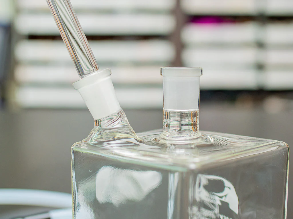 Sneaky Pete Cube™ 14mm Female Water Pipe - Image 4